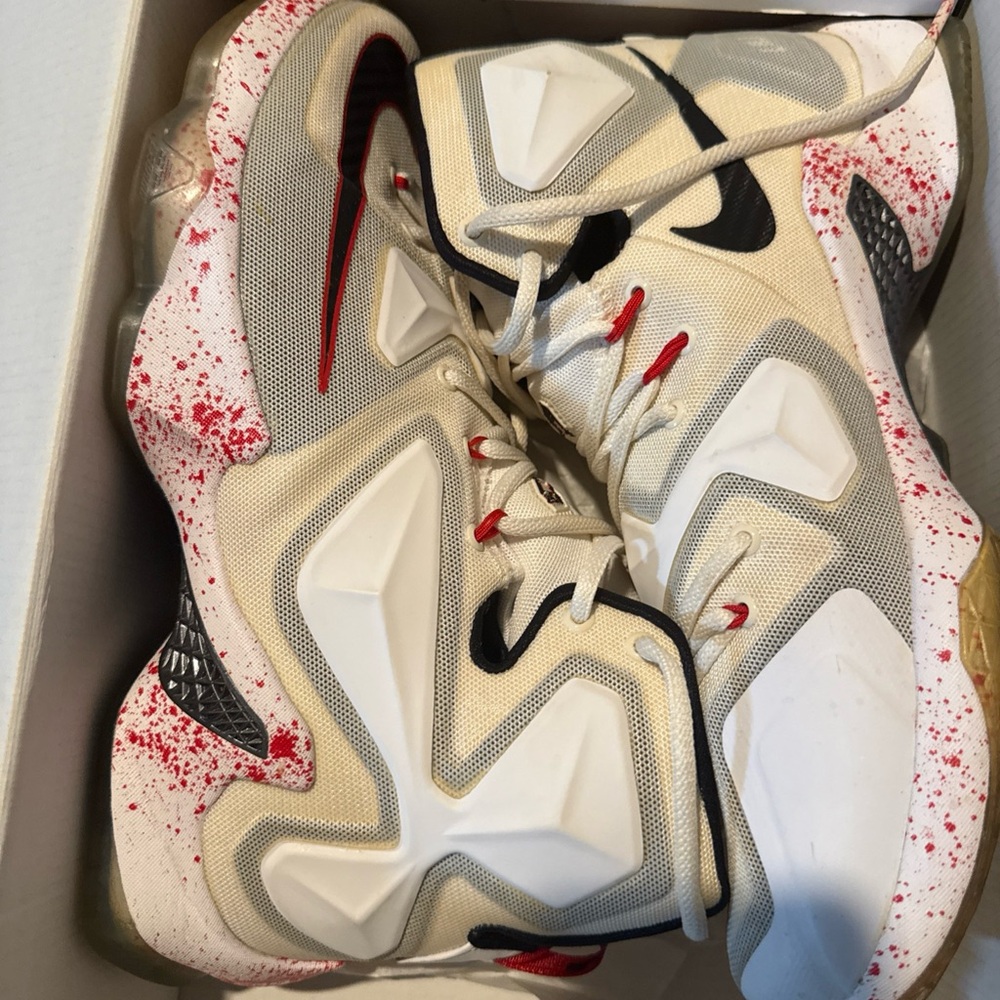 Nike LeBron XIII Cream and Red Sneakers 10.5